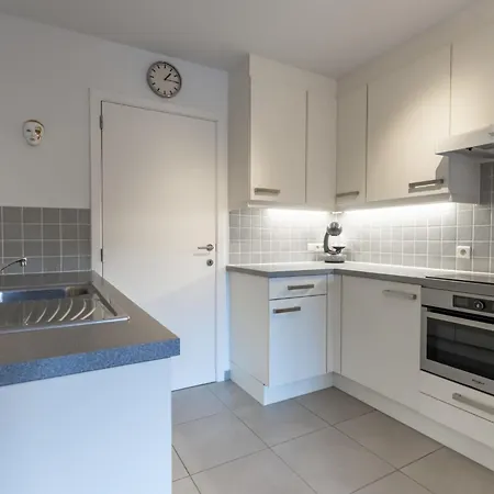 Zandloper Iii With Terrace By Interhome Apartament Bredene